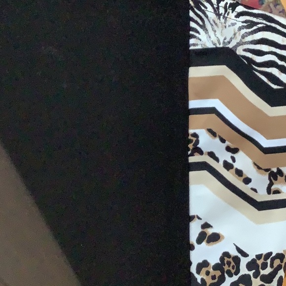 R&M Richards 2 piece dress set. Knit with Animal print jacket and kick pleat - Picture 2 of 5